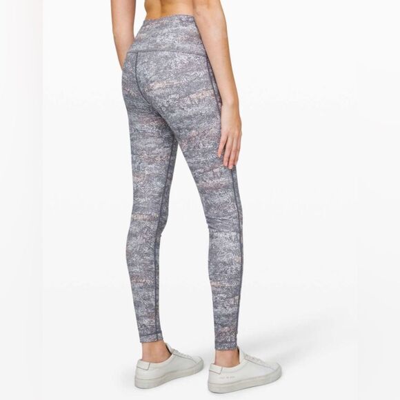 Lululemon Wunder Under High-Rise Tight 28"  Frozen Vista Alpine White Multi - Picture 2 of 3